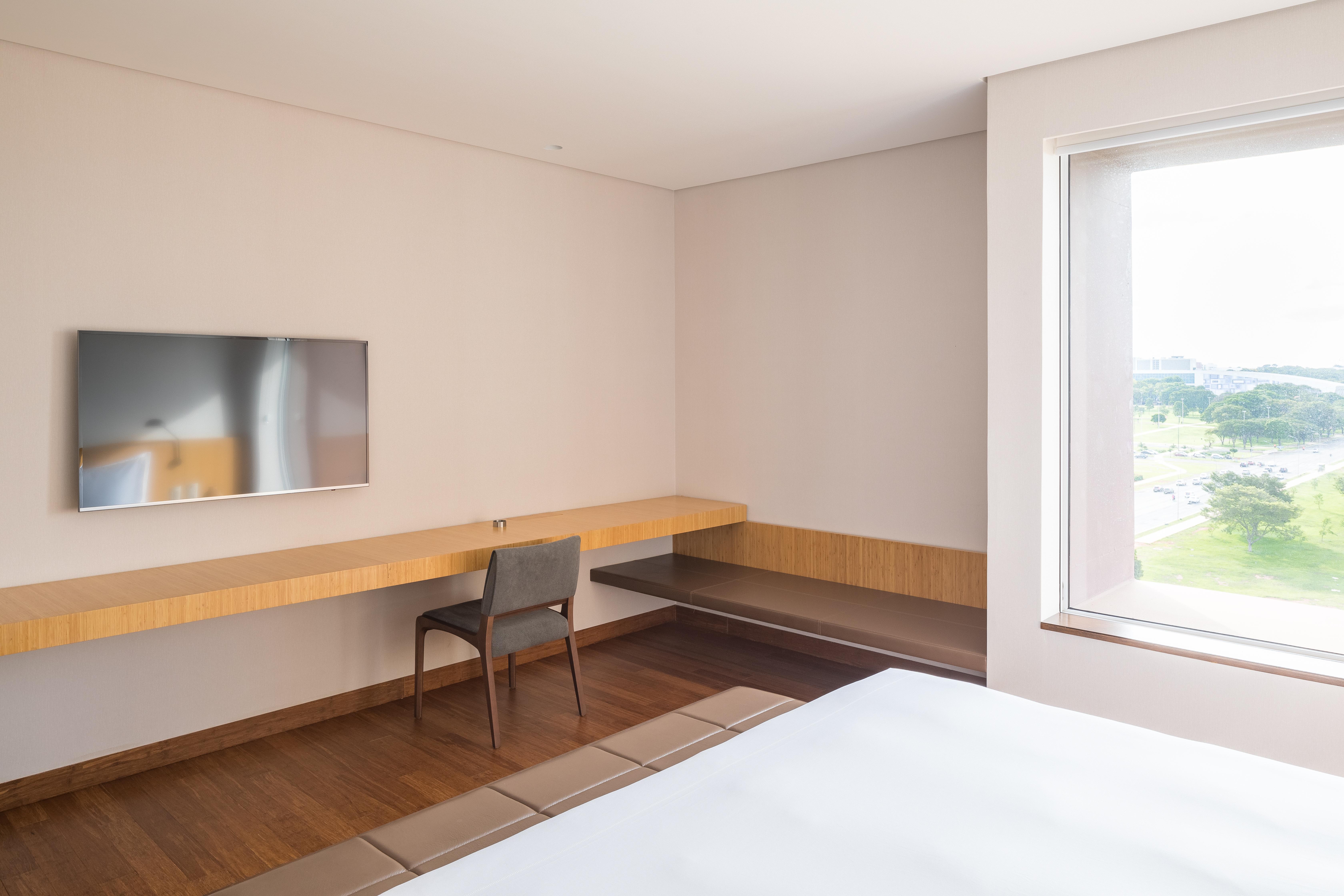 B Hotel Бразилиа Экстерьер фото A typical room at the University of Freiburg