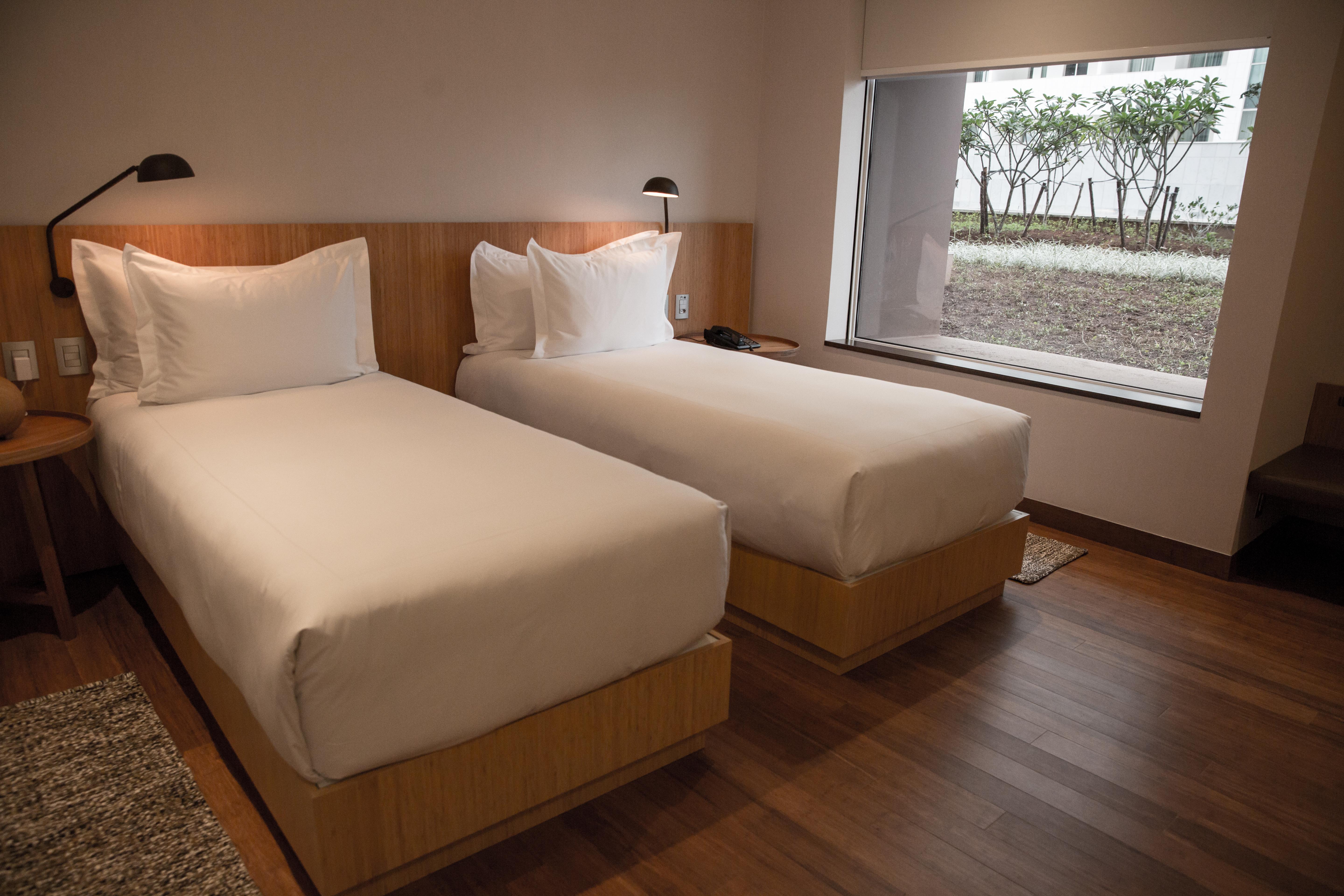 B Hotel Бразилиа Экстерьер фото A room at the hotel